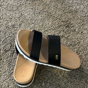Reef Black and Tan Slide Sandals